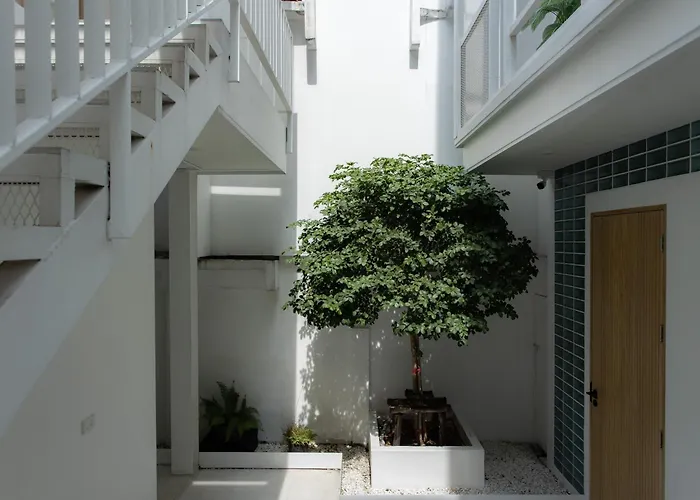 Peaceful Townhouse In Sathorn Near Saint Louis Bts Appartamento Bangkok