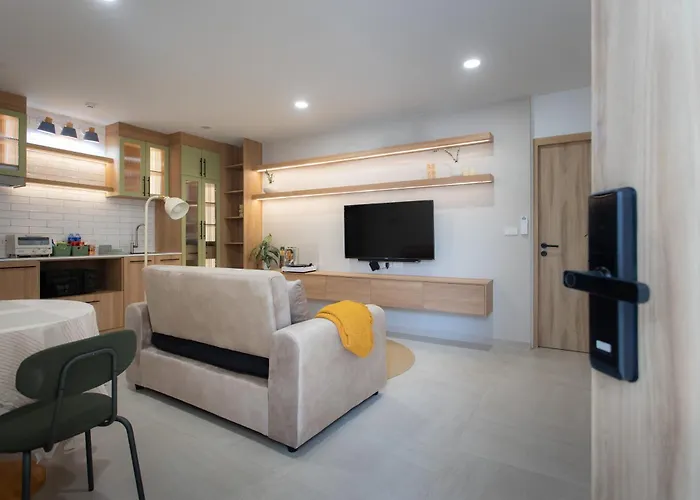 Peaceful Townhouse In Sathorn Near Saint Louis Bts * Bangkok